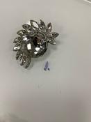 Brooches image