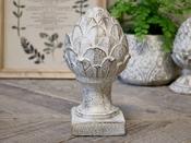 Vittel Décor On Foot With Golden Pattern
