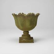 Frea Vinage Urn Planter image