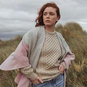 John Hanly Lambswool Cape Sue 704