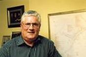 DES WHITE, ATHBOY, BORN 1943