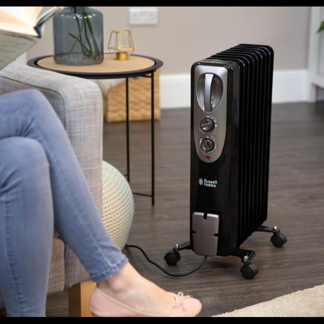 Russell Hobbs 2000W Oil Filled Radiator | Black | 9 Fin | 3 Heat Settings | Variable Thermostat | Up to 20m² | Carry Handle & Wheels