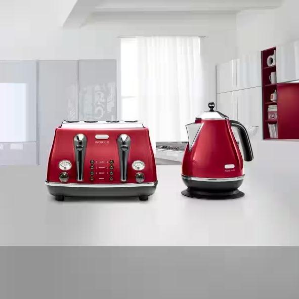 De'Longhi Red Kettle 1.7L Micalite 360° Swivel Base Removable Filter