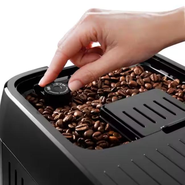 De'Longhi Magnifica Plus Automatic Bean to Cup Coffee Machine - Black | 15 Drinks, LatteCrema Hot, 3.5" Touch Display, 15 Bar, 250g Bean, 1.9L Water, 240x440x360mm