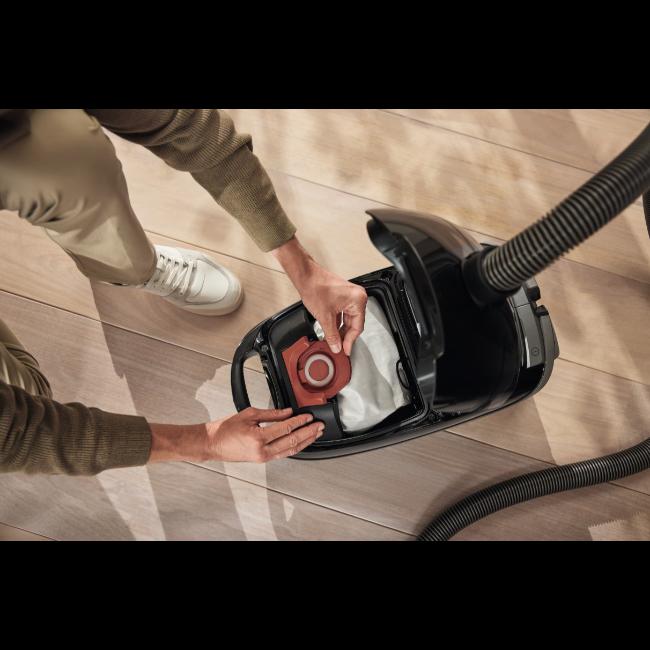 Miele HyClean Pure CO Vacuum Cleaner Bags for Guard M1 | 80% Recycled Material, >99.99% Filtration, Large Capacity, HyClose, Max Efficiency