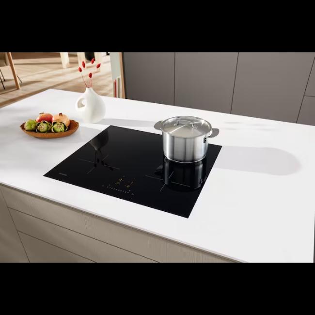 Miele Black Induction Hob | KM7361FL | 4 Cooking Zones | Numerical Keybank