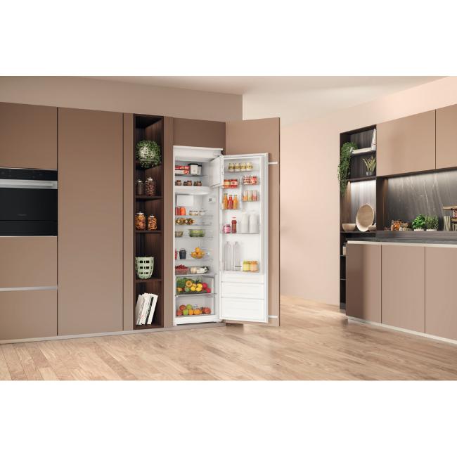 Hotpoint Integrated Fridge with Low Frost, LED Lighting, Adjustable Door Storage, Inverter Compressor, White