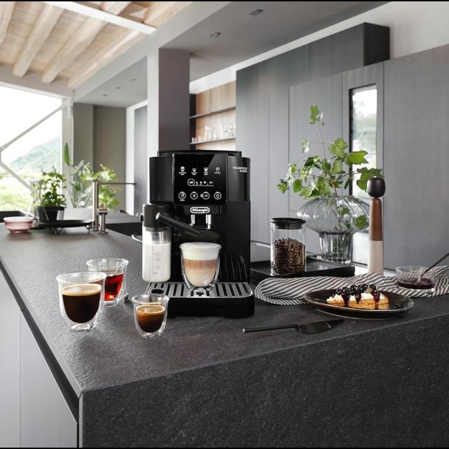 De'Longhi Magnifica Start Bean to Cup Coffee Machine Black | Espresso, Cappuccino, Hot Water | Image Features: Cappuccino, Espresso, Coffee, Hot Water
