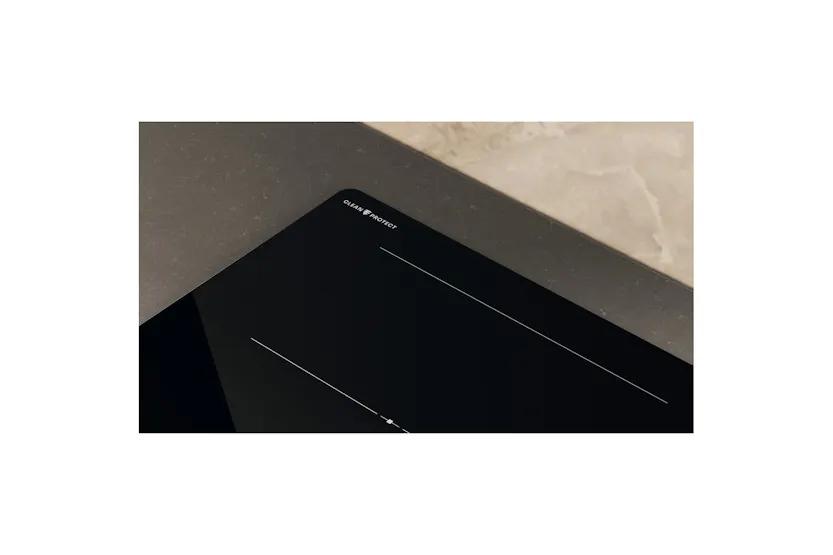 Whirlpool Induction Hob 77cm with CleanProtect, Booster, Flexiside, Chef Control, Timer, Child Lock, Black Glass, Touch Control