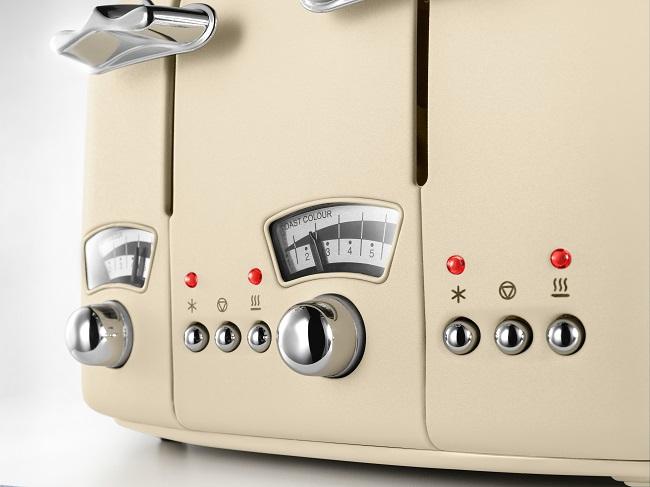 DeLonghi Argento Toaster Flora Cream 4 Slice 1800W Power with Chrome Details