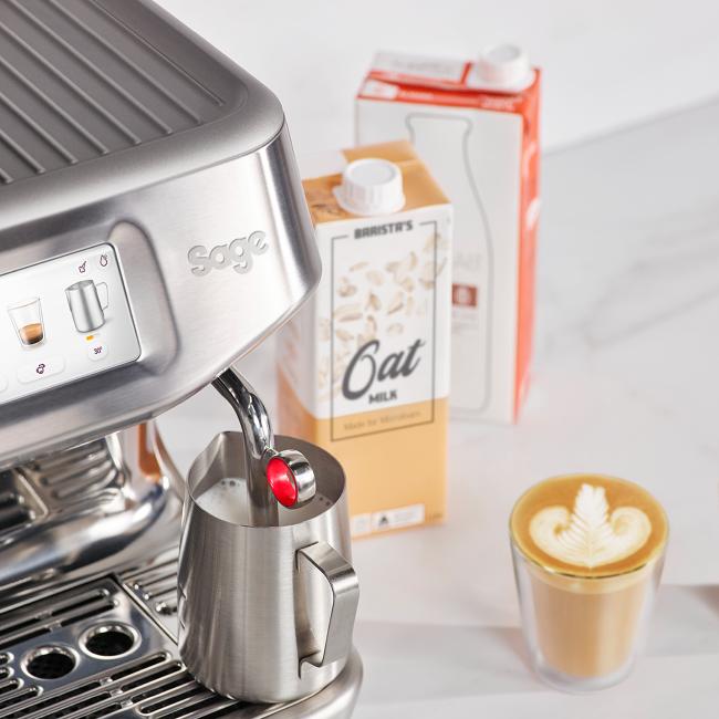 Sage Barista Touch Impress Espresso Coffee Machine Brushed Stainless Steel with Cold Extraction, Impress Puck System, Auto MilQ, ThermoJet Heating, 30 Grind Settings, Touchscreen, Barista Guidance, Cold Brew, Cold Espresso, 14 Presets, 15-bar Pressure, 9-bar Extraction