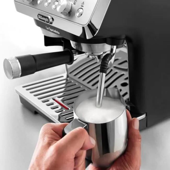 De'Longhi La Specialista Arte Bean to Cup Espresso Coffee Machine Stainless Steel Black 1.5L 8 Grind Settings 3 Temp Levels MyLatte Art Steam Wand EC9155.MB