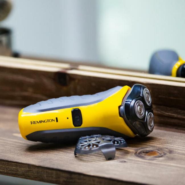 Remington Rotary Shaver with Rotary Blades, Yellow and Black