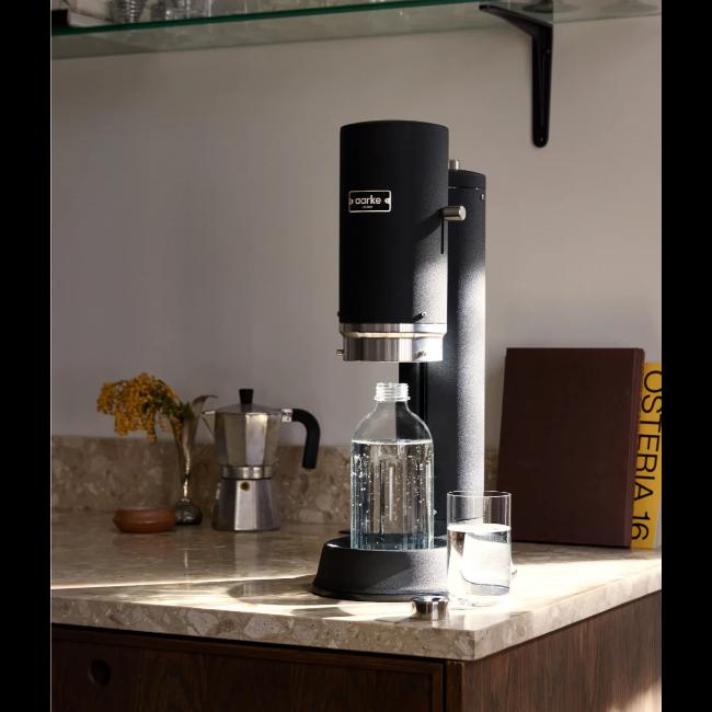 Aarke Carbonator Pro Sparkling Water Maker Matte Black Stainless Steel Glass Bottle One-Handed Operation Cordless Electricity-Free 2 Year Guarantee
