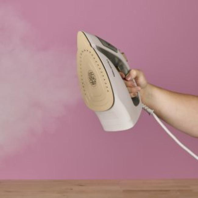 Russell Hobbs Fabric Luxe 28680 Steam Iron 2400W Stone Ceramic Soleplate SimplySet™ 320ml Water Tank Vertical Steam Auto Shut-off Anti-drip Anti-calc 3m Cord