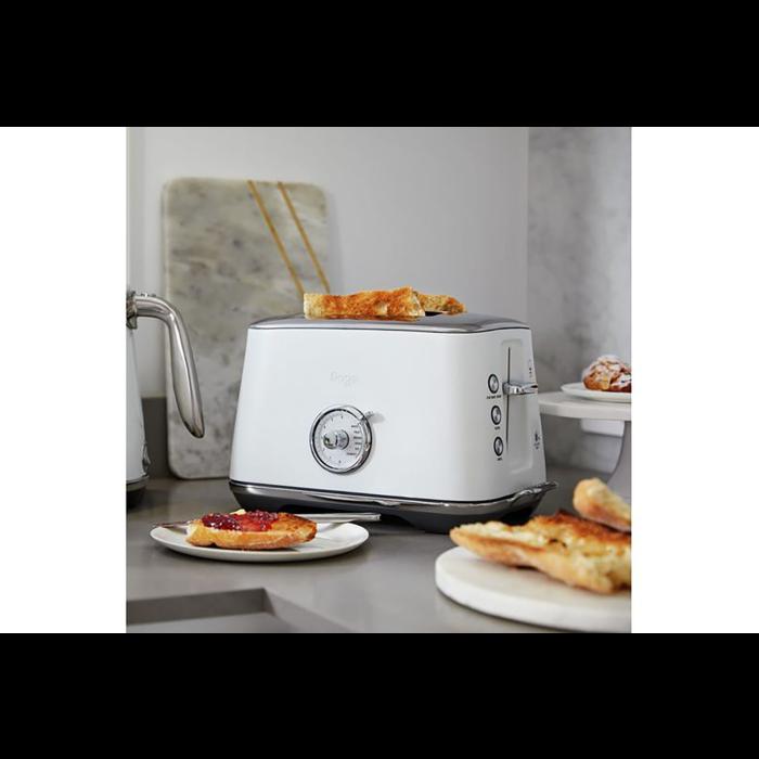 Sage 2 Slice Toaster White with Chrome accents and Settings dial