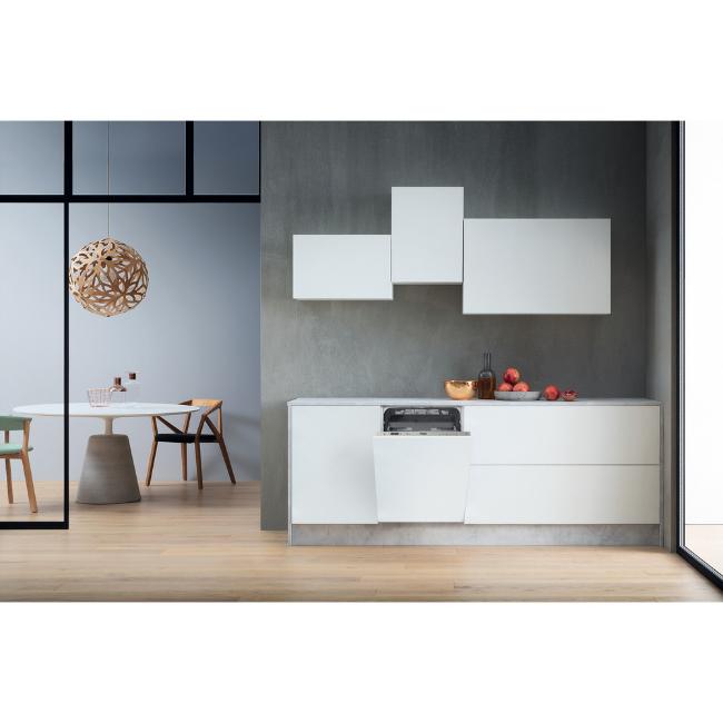 Whirlpool 45cm Slimline Integrated Built-in Dishwasher WSIC3M27CUKN 10 Place Settings 47dB E Energy Class 6 Programmes Silver