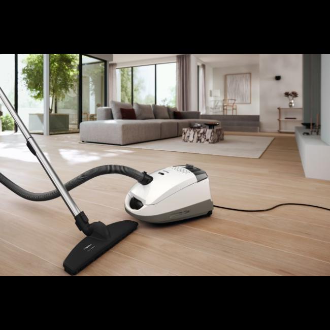 Miele Guard S1 Parquet Vacuum Cleaner White XL | Floorhead, Hose, Handle, Wheels