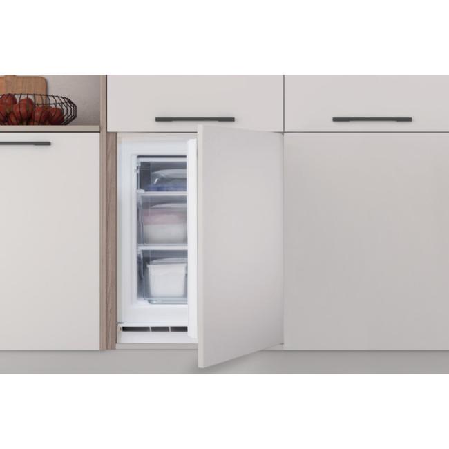 Indesit Integrated Freezer 91 litres White Door Shelves