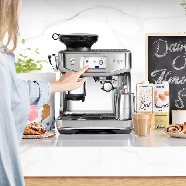 Sage Barista Touch Impress Espresso Coffee Machine Brushed Stainless Steel with Cold Extraction, Impress Puck System, Auto MilQ, ThermoJet Heating, 30 Grind Settings, Touchscreen, Barista Guidance, Cold Brew, Cold Espresso, 14 Presets, 15-bar Pressure, 9-bar Extraction