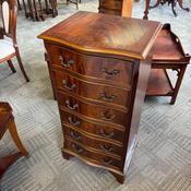 Beautiful mahogany crossbanded serpentine fronted chest of six drawers. image