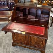 Handsome mahogany bureau, with a lovely rich colour and attractive grain front image