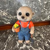New meercat "The gardener with his flower pot" garden ornament image