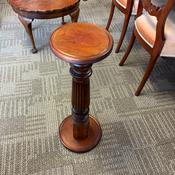 Mahogany torchère stand with a circular top
