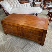 Beautiful solid oak coffee table with 4 drawers