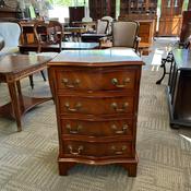 20th century chest of 4 drawers with serpentine front on bracket feet image