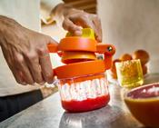 Joseph Joseph JuiceMax - Dual Action Orange Citrus Press &amp; Measure image