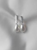 PEROLA - Silver &amp; Pearl Drop Bridal Earrings