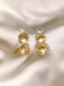 Avaya -  Gold &amp;  Pearl leaf Earrings