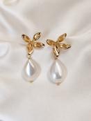 ISLA - Statement Pearl &amp; Gold Bridal Earrings image