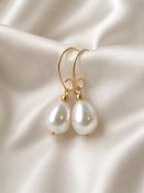 DAVINA - Pearl &amp; Gold drop earring image