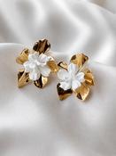 QUINN - Statement Pearl &amp; Flower Bridal Earrings