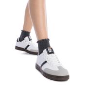 Refresh white trainers image