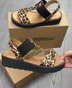 heavenly feet black leopard sandals image