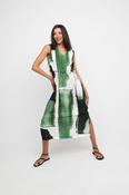 ozai n ku bricks print dress in green image