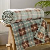 The Lyndon Company Highland Fell Check Throw, Green