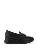 CallagHan Smooth Leather Wedged Loafers, Black image