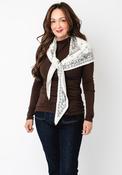 Oui Paisley Print Triangle Scarf, Off White