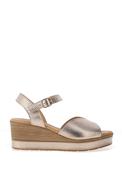 Pitillos Pebbled Leather Wedge Sandals, Gold image
