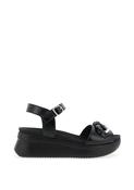CallagHan Womens Llana Chain Wedge Sandal, Black image
