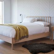 Chesham 6' Spindle Bed image
