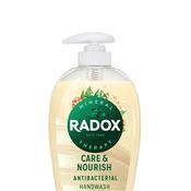 Radox Nourish and Antibacterial Hand Wash 250ml | 447728 image