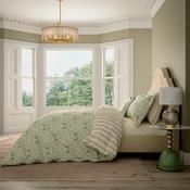 <strong>V&amp;A</strong> Lerena Reversible Duvet Cover Set (Multiple Sizes &amp; Colours) image