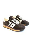 BACK 70 Jogger Trainers in Brown image