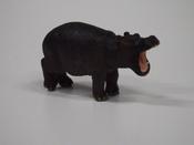 Hippo calf                                L 7  H 4 cm