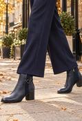 Suzy Ankle Boot, Navy / 38
